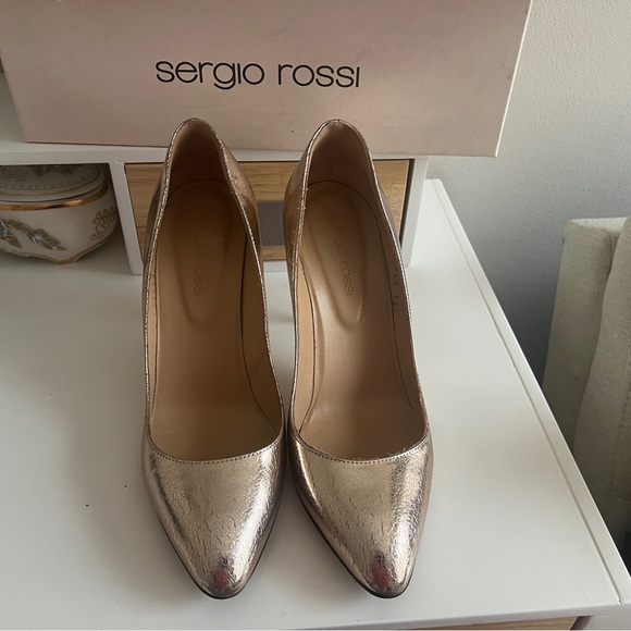 Sergio Rossi Cracked Metallic Rose Gold Mid Pumps - Picture 5 of 8